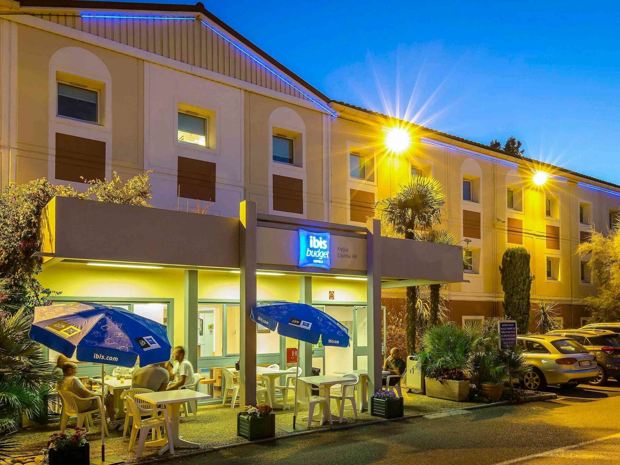 弗雷瑞斯卡皮图a8宜必思快捷酒店 Fréjus 外观 照片